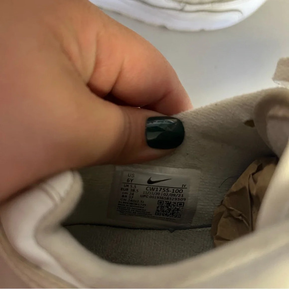 Nike | White Sneaker Shoe Airmax 6Y Wright - Picture 7 of 7